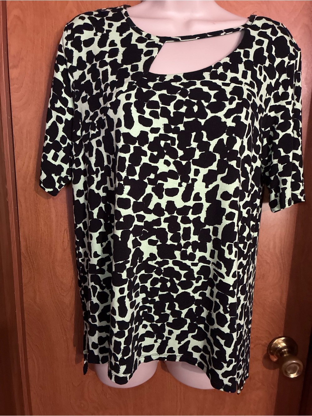 Cato Cutout Neck Black and Light Green Animal Print Women's Top Medium
